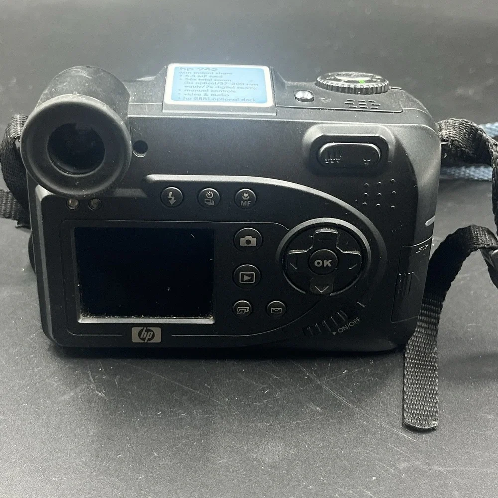 HP PhotoSmart‎ 945 5.3MP Digital Camera 8xOptical Zoom GRLYB-0310 w/ Accessories